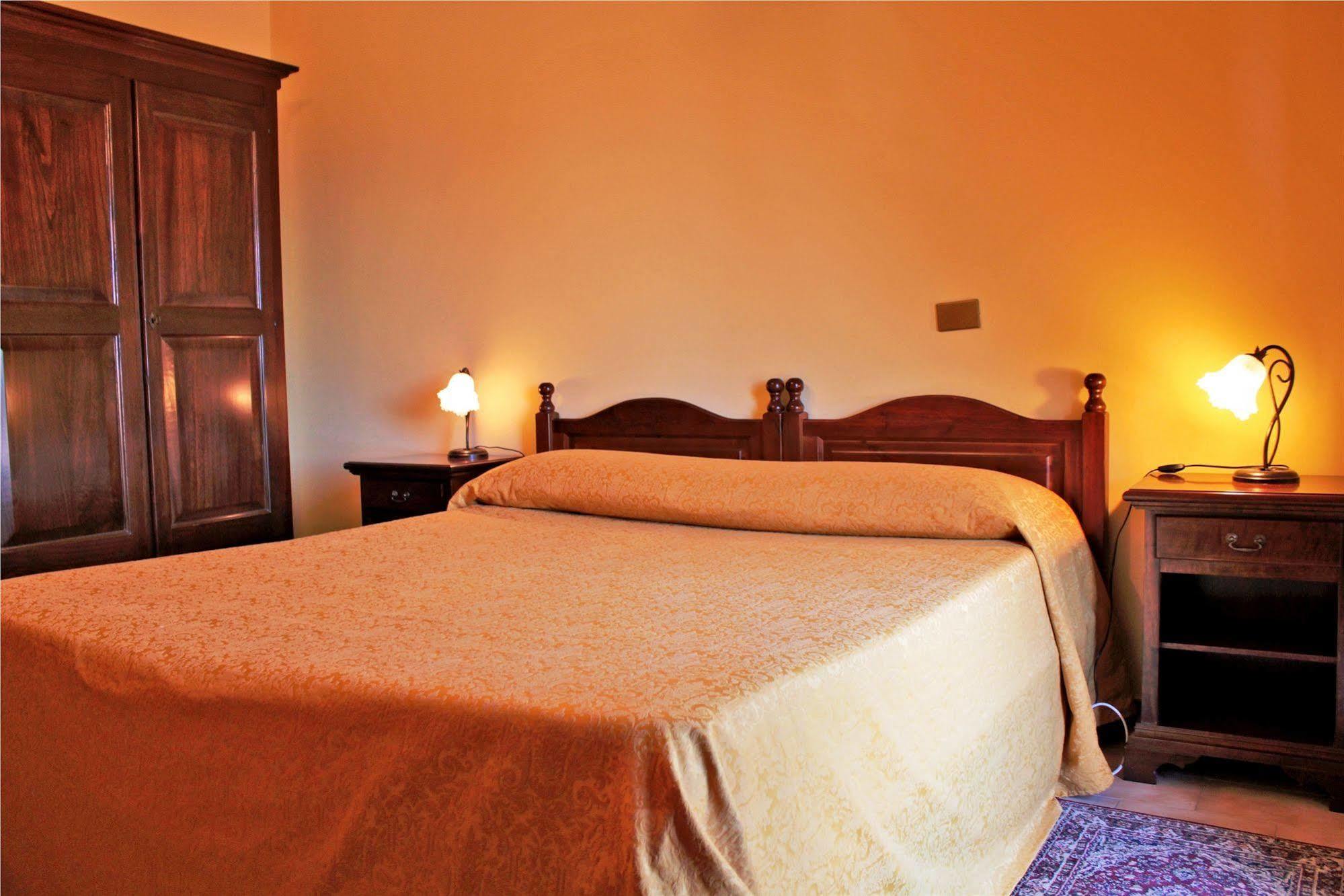 Ai Tre Parchi Bed And Bike Bed & Breakfast Randazzo Luaran gambar